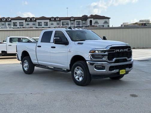 2025 RAM 2500 Tradesman Crew Cab 4x4 6'4' Box