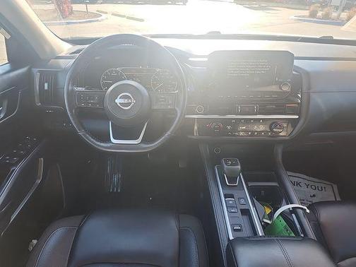 2023 Nissan Pathfinder SL FWD