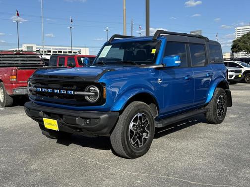 2023 Ford Bronco Outer Banks