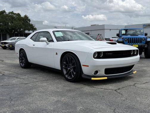 White Knuckle Clearcoat 2023 Dodge Challenger R/T Scat Pack