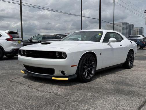 White Knuckle Clearcoat 2023 Dodge Challenger R/T Scat Pack