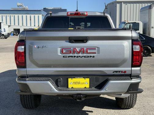 2025 GMC Canyon AT4