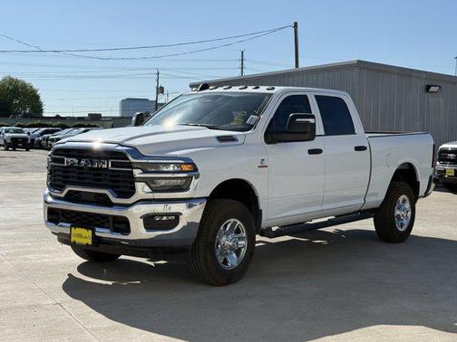 2025 RAM 2500 Tradesman Crew Cab 4x4 6'4' Box