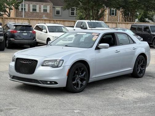 2022 Chrysler 300 S