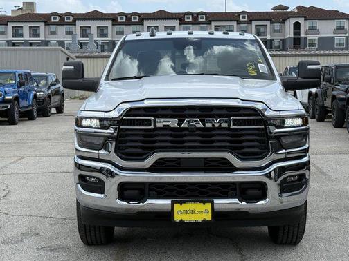 2025 RAM 3500 Tradesman Crew Cab 4x4 8' Box