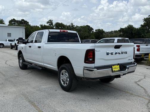 2025 RAM 3500 Tradesman Crew Cab 4x4 8' Box