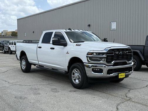 2025 RAM 3500 Tradesman Crew Cab 4x4 8' Box