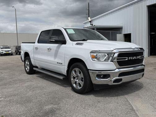Bright White Clearcoat 2020 RAM 1500 Big Horn/Lone Star