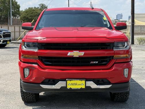 2018 Chevrolet Silverado 1500 2LT