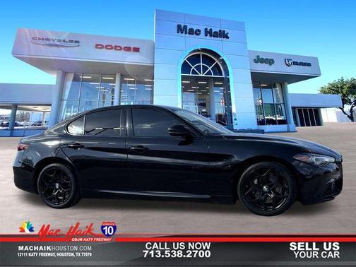 2021 Alfa Romeo Giulia Base