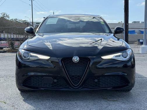 2021 Alfa Romeo Giulia Base