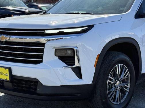 2024 Chevrolet Traverse LT