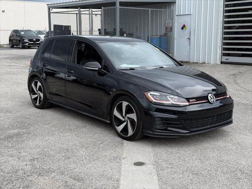 2020 Volkswagen Golf GTI 2.0T SE DSG