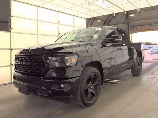 Diamond Black Crystal Pearlcoat 2023 RAM 1500 Big Horn/Lone Star