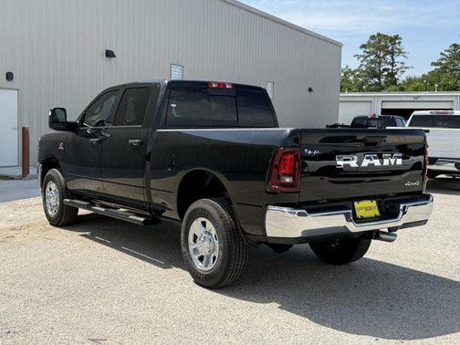 2025 RAM 2500 Tradesman Crew Cab 4x4 6'4' Box