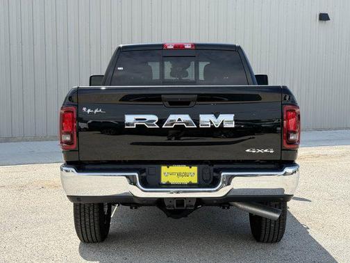 2025 RAM 2500 Tradesman Crew Cab 4x4 6'4' Box