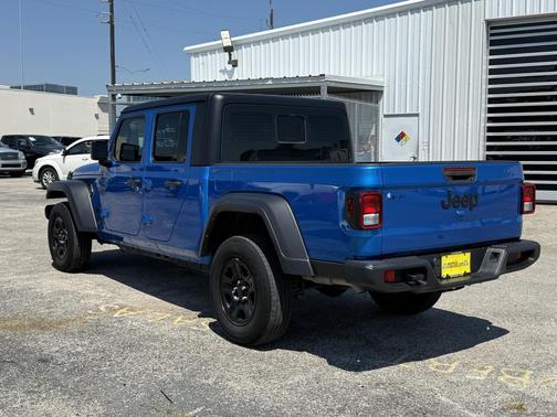 2023 Jeep Gladiator Sport