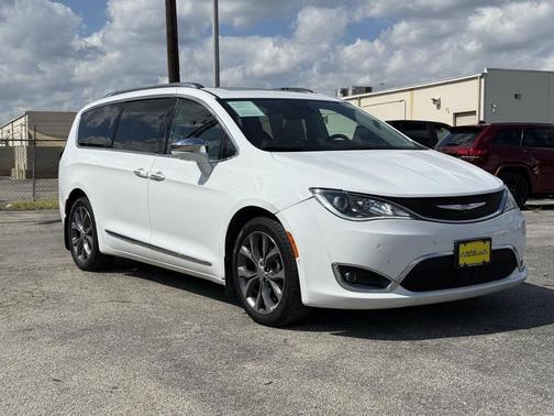 2017 Chrysler Pacifica Limited