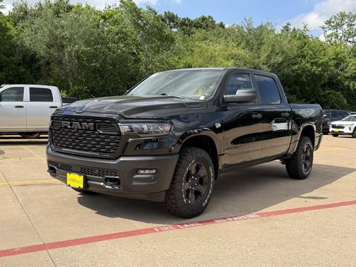 Diamond Black Crystal Pearlcoat 2026 RAM 1500 Warlock Crew Cab 4x4 5'7' Box