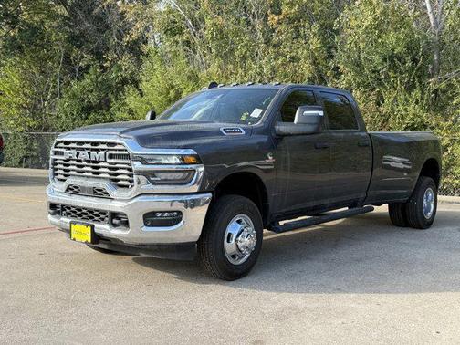 2026 RAM 3500 Tradesman Crew Cab 4x4 8' Box