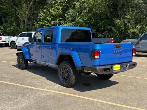 2025 Jeep Gladiator Sport S