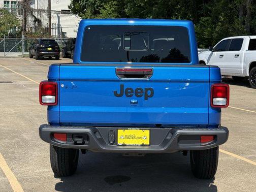 2025 Jeep Gladiator Sport S