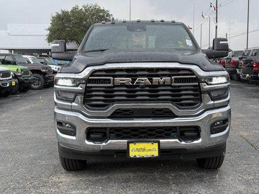 2025 RAM 2500 Tradesman Crew Cab 4x4 6'4' Box