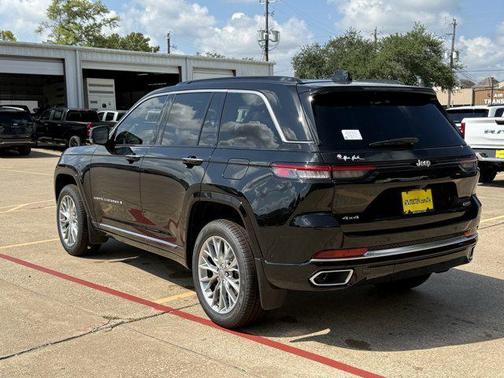 2025 Jeep Grand Cherokee Summit