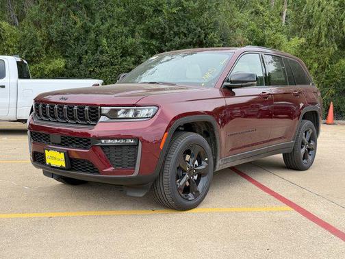 velvet red pearlcoat 2026 Jeep Grand Cherokee Limited