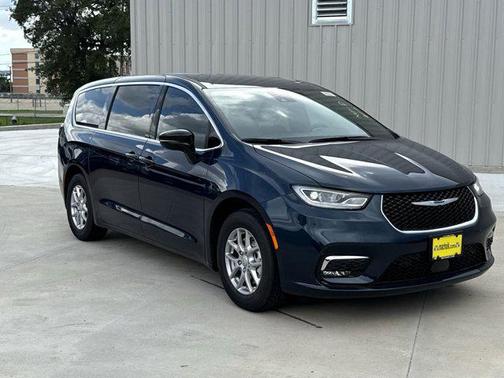 2025 Chrysler Pacifica L