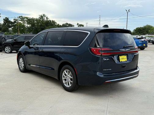 2025 Chrysler Pacifica L