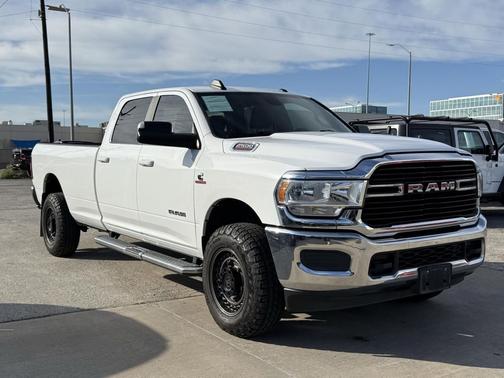 2021 RAM 2500 Big Horn Crew Cab 4x4 8' Box