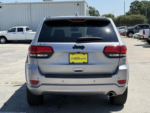 2018 Jeep Grand Cherokee Laredo E