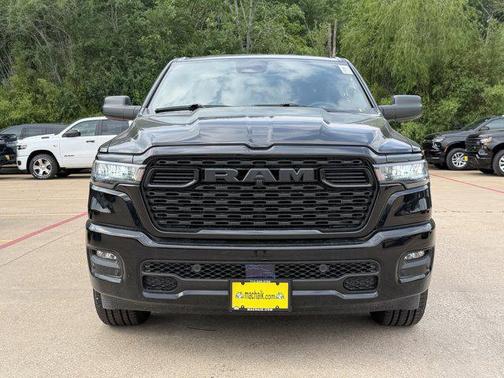 Diamond Black Crystal Pearlcoat 2026 RAM 1500 Express