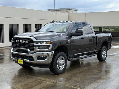 2025 RAM 2500 Tradesman Crew Cab 4x4 6'4' Box