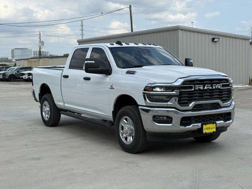 2025 RAM 2500 Tradesman Crew Cab 4x4 6'4' Box