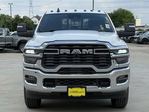 2025 RAM 2500 Tradesman Crew Cab 4x4 6'4' Box