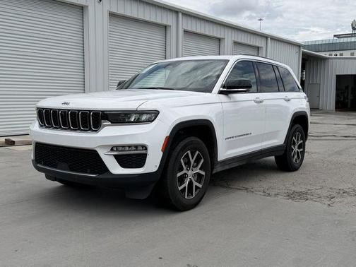 Bright White Clearcoat 2023 Jeep Grand Cherokee Limited