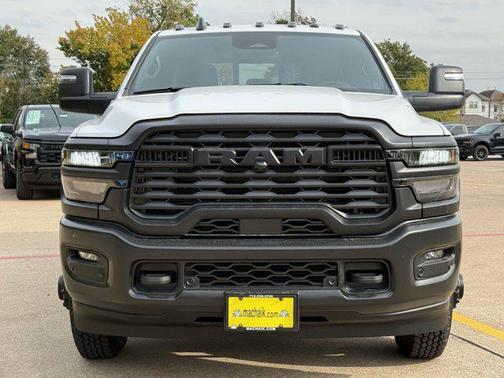 2026 RAM 3500 Tradesman Crew Cab 4x4 8' Box