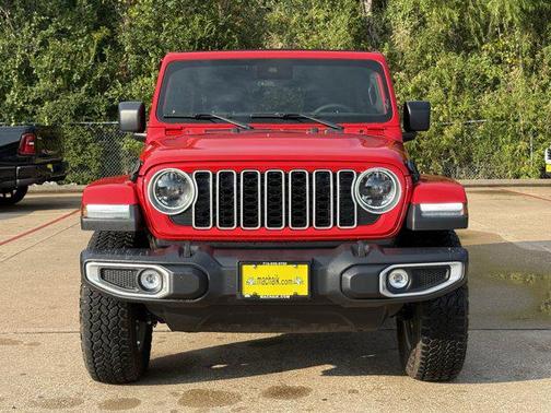 2025 Jeep Wrangler 4-Door Sahara 4x4