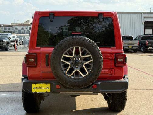2025 Jeep Wrangler 4-Door Sahara 4x4