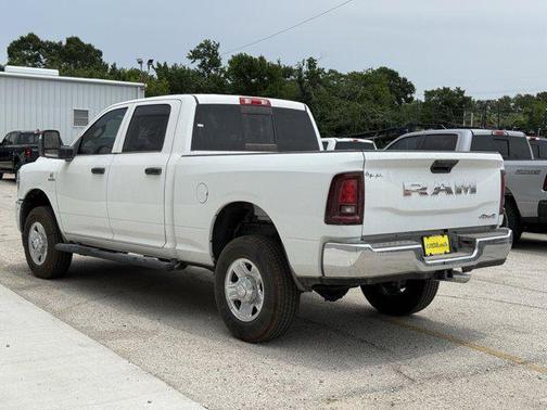 2025 RAM 2500 Tradesman Crew Cab 4x4 6'4' Box