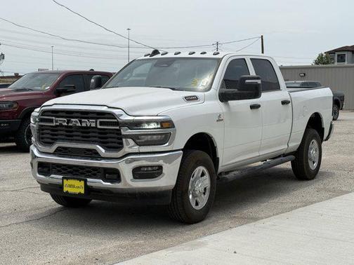 2025 RAM 2500 Tradesman Crew Cab 4x4 6'4' Box