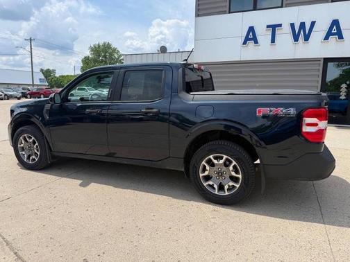 Alto Blue Metallic Tinted Clearcoat 2022 Ford Maverick XLT