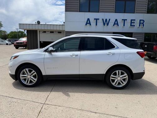Iridescent Pearl Tricoat 2020 Chevrolet Equinox Premier w/2LZ