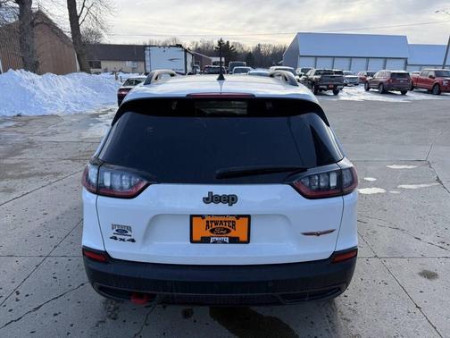 2021 Jeep Cherokee Trailhawk