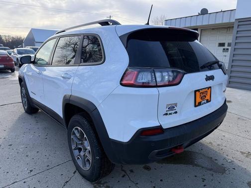 2021 Jeep Cherokee Trailhawk