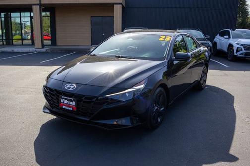 Black 2023 Hyundai ELANTRA SEL