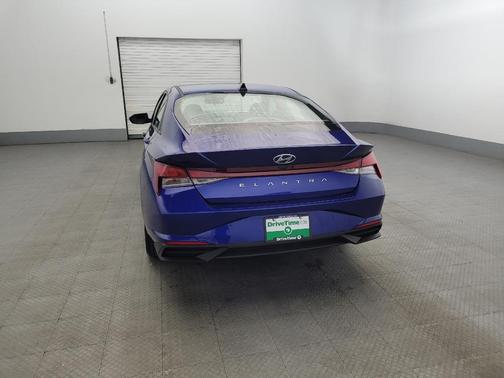 2023 Hyundai ELANTRA SE