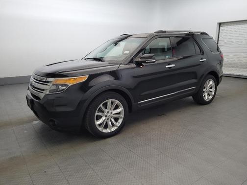 Tuxedo Black Metallic 2014 Ford Explorer XLT